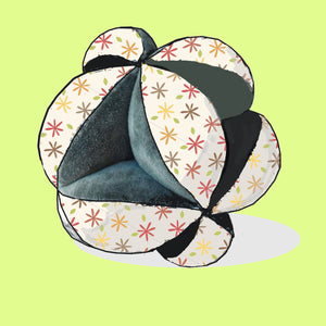 Montessori Clutch Ball - 6624 - medium - includes cutting mat